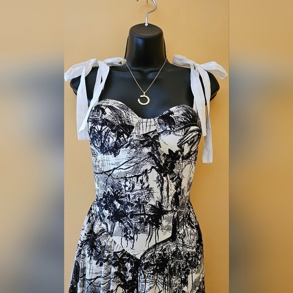 Thailand Maxi Dress - Picture 3 of 4